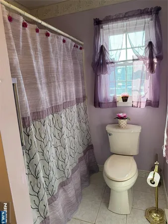 $335,000 | 184 South Washington Avenue, Unit A6, Bergenfield, NJ 07621