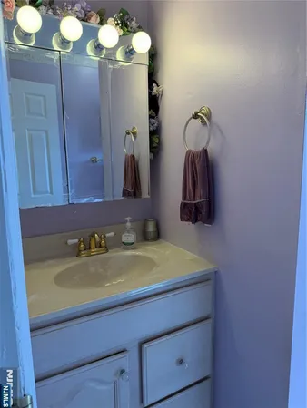 $335,000 | 184 South Washington Avenue, Unit A6, Bergenfield, NJ 07621