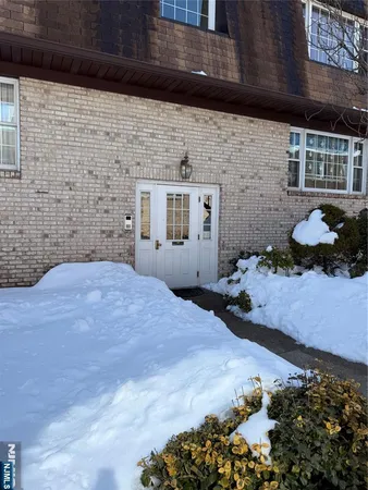 $335,000 | 184 South Washington Avenue, Unit A6, Bergenfield, NJ 07621