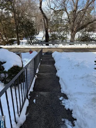 $335,000 | 184 South Washington Avenue, Unit A6, Bergenfield, NJ 07621