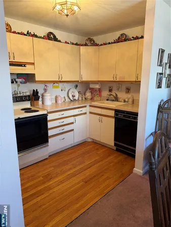 $335,000 | 184 South Washington Avenue, Unit A6, Bergenfield, NJ 07621