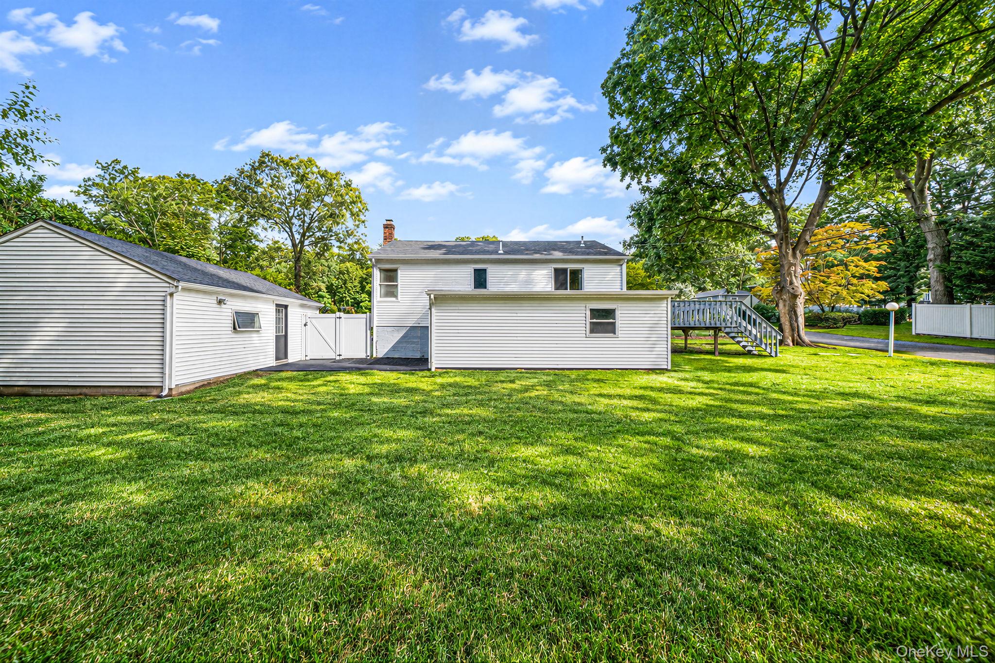 14 Millers Road Sound Beach, NY 11789 - Photo 5 of 42 Gallery Image 5