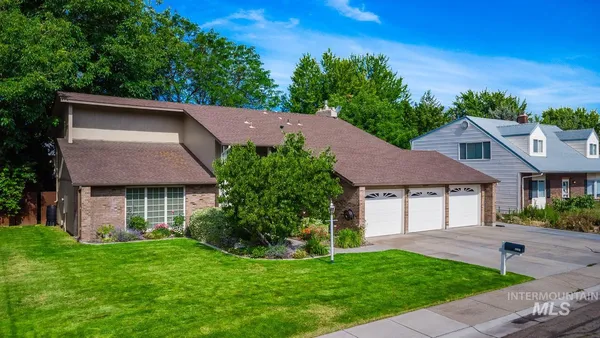 $579,900 | 5267 North Marcliffe Avenue, Boise, ID 83704