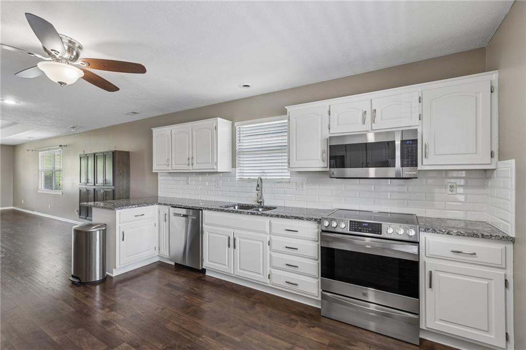 524 Saturn Drive Raymore, MO 64083 - Photo 13 of 31