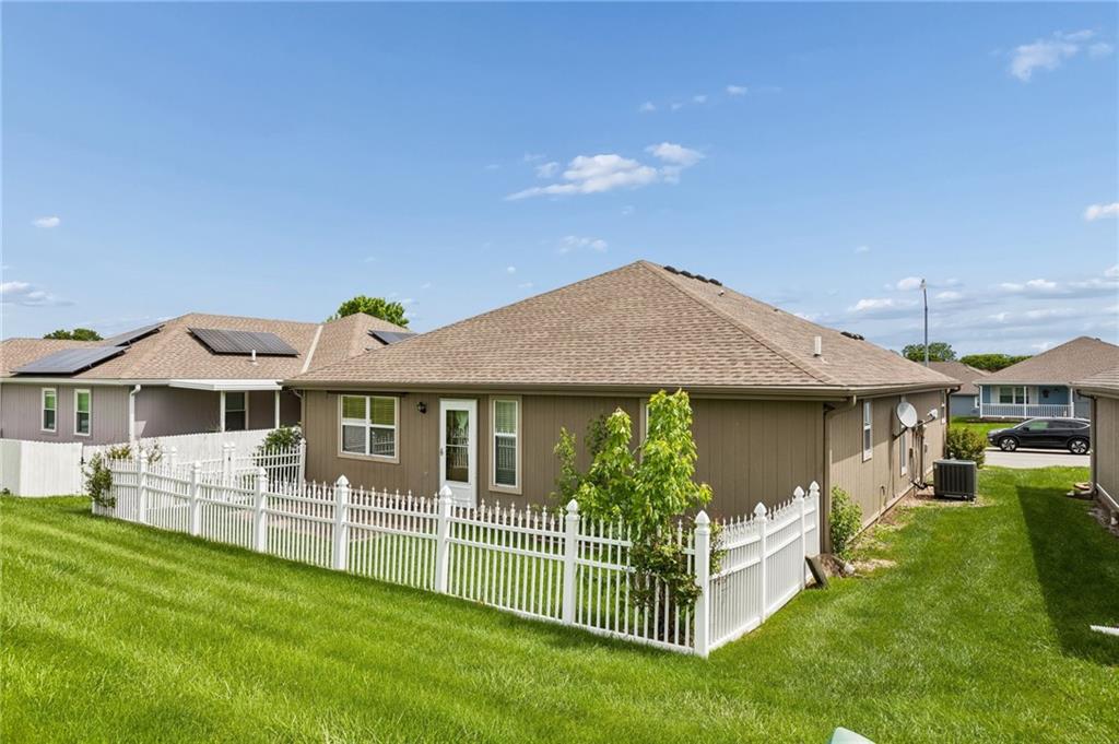 524 Saturn Drive Raymore, MO 64083 - Photo 27 of 31