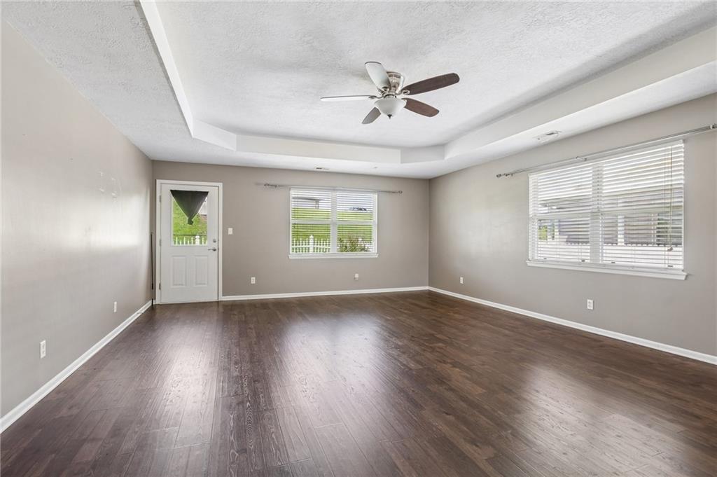 524 Saturn Drive Raymore, MO 64083 - Photo 6 of 31