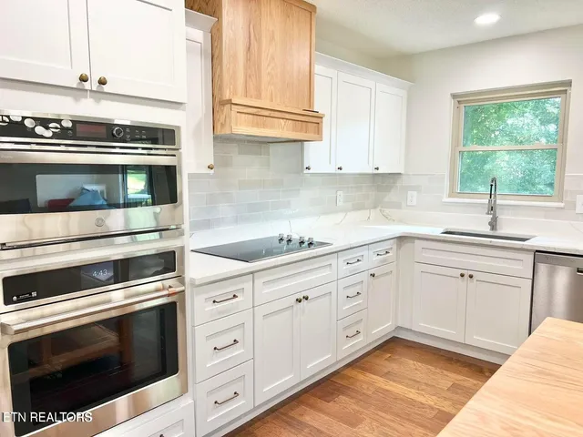 $489,900 | 10808 Dineen Drive, Knoxville, TN 37934