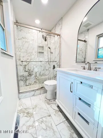 $489,900 | 10808 Dineen Drive, Knoxville, TN 37934