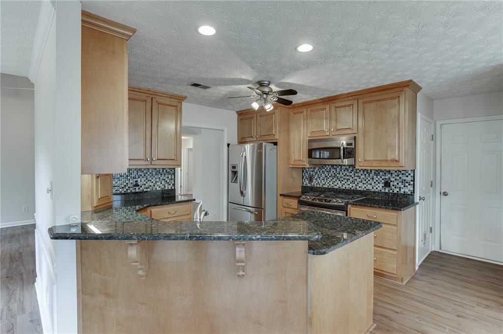 3335 Rivers End Place Buford, GA 30519 - Photo 9 of 42