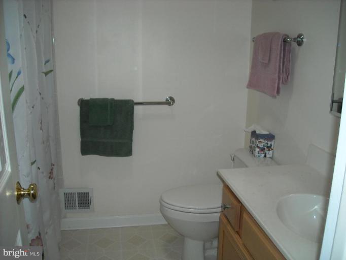 6113 Goodman Road Laurel, MD 20707 - Photo 11 of 15 Bath #1