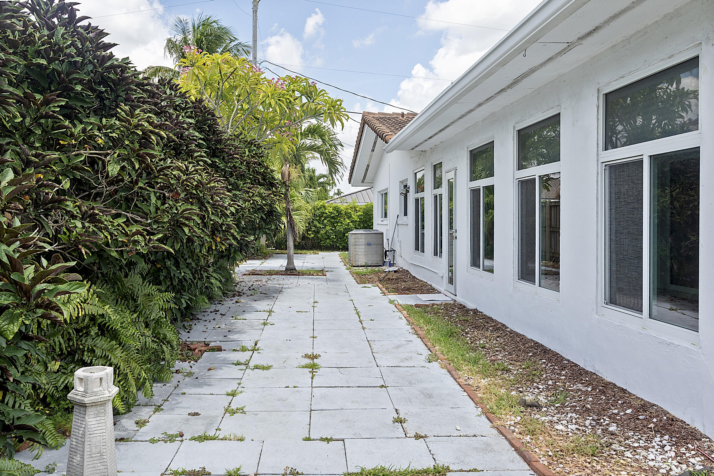 2910 Northeast 40th Court Lighthouse Point, FL 33064 - Photo 46 of 49 2910 NE 40th Ct - - 045