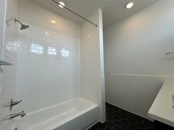 $1,900 | 3509 Cepeda Street, Unit G, Austin, TX 78723