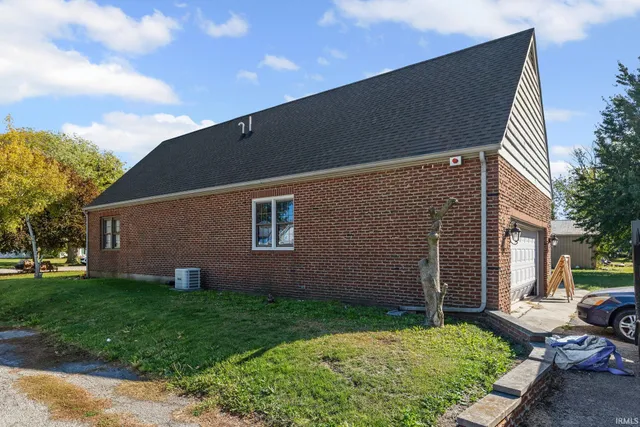 $275,000 | 614 Arch Street, Monon, IN 47959