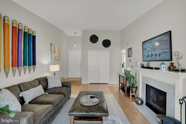 $289,999 | 11 Pickering Court, Unit 11201, Germantown, MD 20874