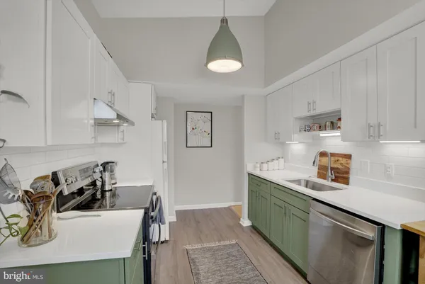 $289,999 | 11 Pickering Court, Unit 11201, Germantown, MD 20874