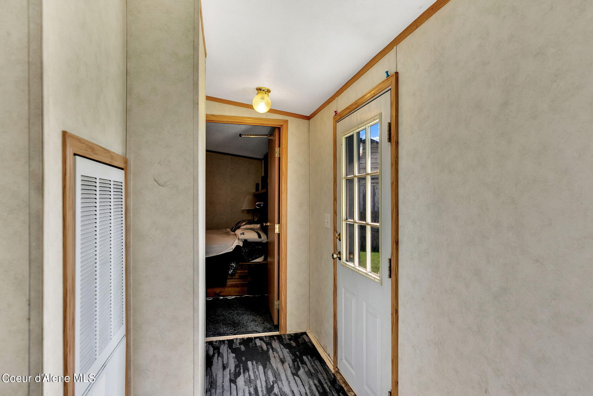 8270 West Mdw Brook Rathdrum, ID 83858 - Photo 3 of 19 3-web-or-mls-SkyLight - Jacob-17