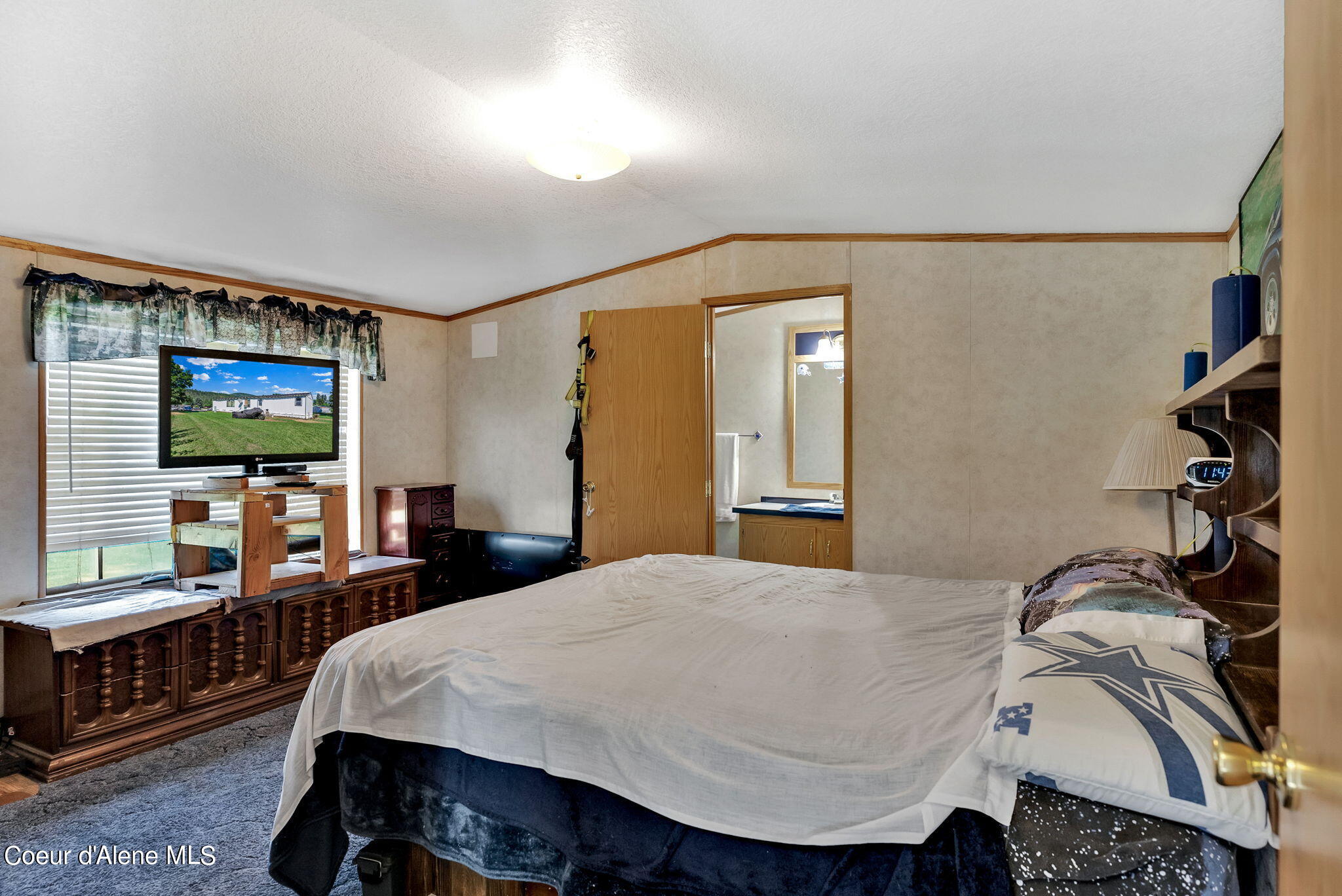 8270 West Mdw Brook Rathdrum, ID 83858 - Photo 10 of 19 13-web-or-mls-SkyLight - Jacob-22