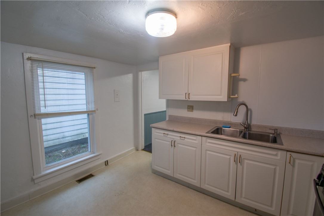 24 Clinton Street Seneca Falls, NY 13148 - Photo 16 of 43