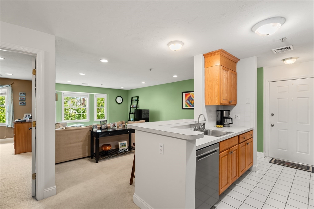 717 Washington Street, Unit F Canton, MA 02021 - Photo 8 of 27 Gallery Image 8