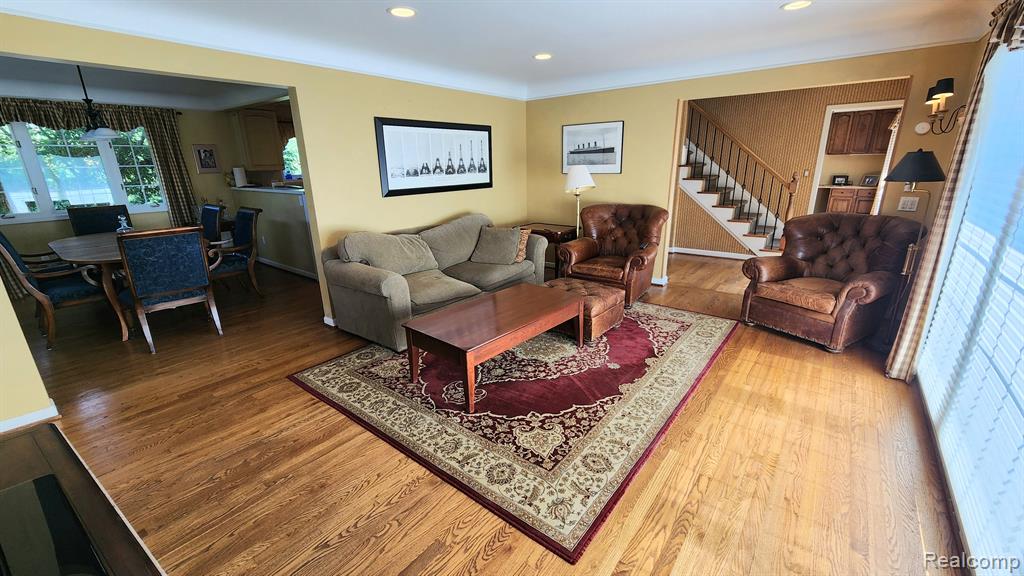 608 Canterbury Road Grosse Pointe Woods, MI 48236 - Photo 10 of 28