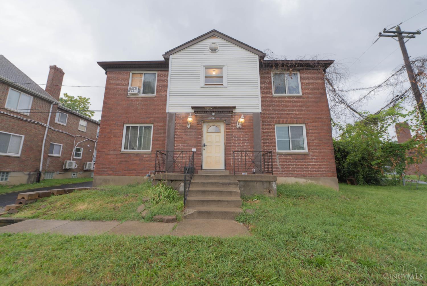 7169 Reading Road Cincinnati, OH 45237 - Photo 1 of 13 Gallery Image 1