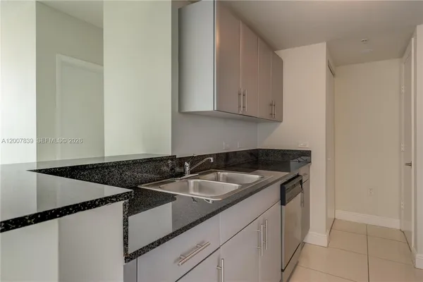 $2,800 | 1871 Northwest S River Drive, Unit 802, Miami, FL 33125