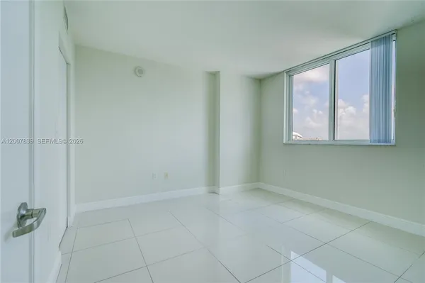 $2,800 | 1871 Northwest S River Drive, Unit 802, Miami, FL 33125