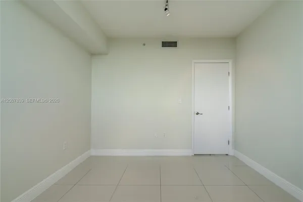 $2,800 | 1871 Northwest S River Drive, Unit 802, Miami, FL 33125