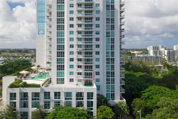 $2,800 | 1871 Northwest S River Drive, Unit 802, Miami, FL 33125