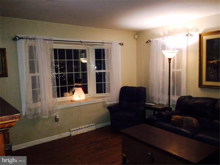 28 Valley Road Wyomissing, PA 19610 - Photo 3 of 22 Gallery Image 3
