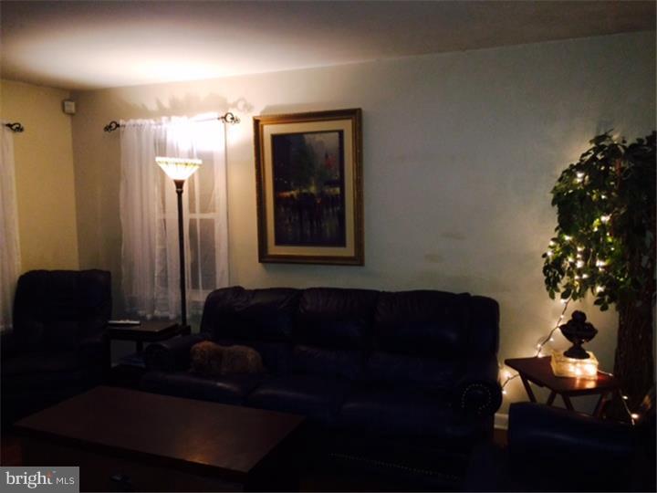 28 Valley Road Wyomissing, PA 19610 - Photo 4 of 22 Gallery Image 4