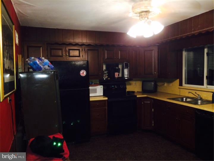 28 Valley Road Wyomissing, PA 19610 - Photo 8 of 22 Gallery Image 8