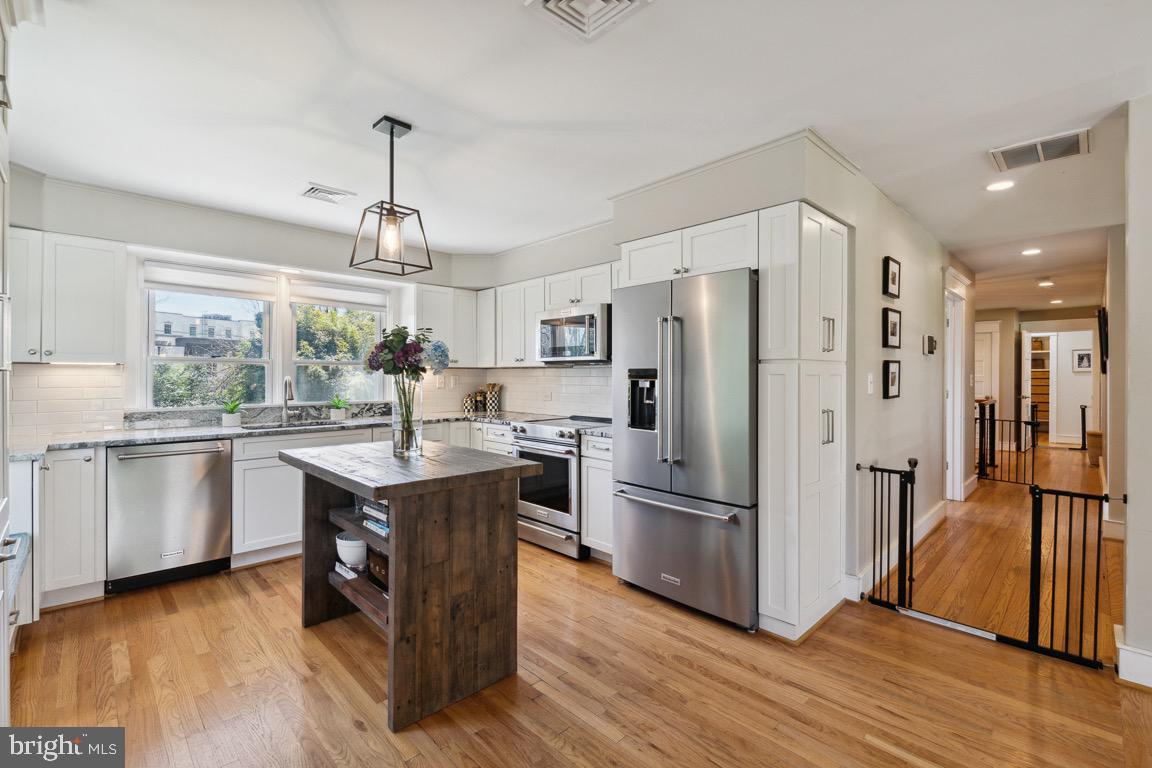6003 Lakeview Road Baltimore, MD 21210 - Photo 11 of 41 Gallery Image 11