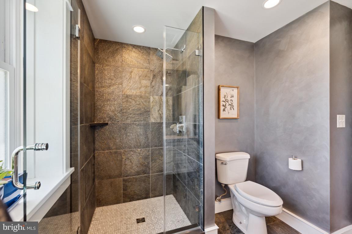 6003 Lakeview Road Baltimore, MD 21210 - Photo 30 of 41 Gallery Image 30