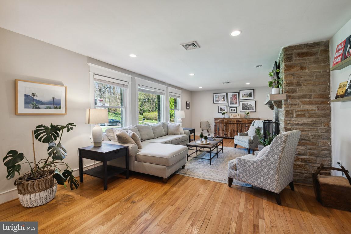 6003 Lakeview Road Baltimore, MD 21210 - Photo 5 of 41 Gallery Image 5