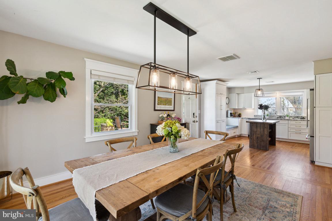 6003 Lakeview Road Baltimore, MD 21210 - Photo 9 of 41 Gallery Image 9