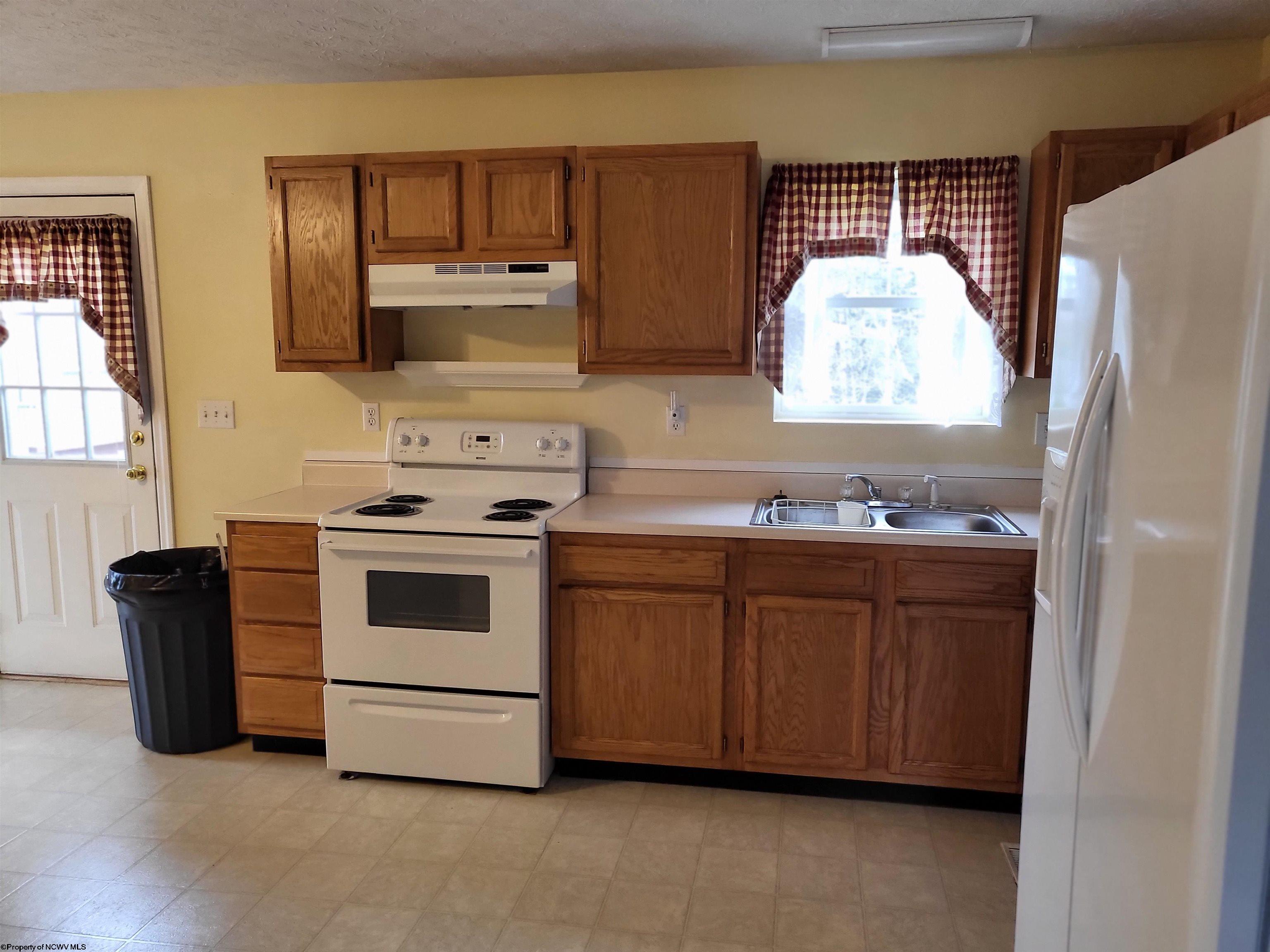 71 Old Chimney Road Buckhannon, WV 26201 - Photo 3 of 20 Gallery Image 3