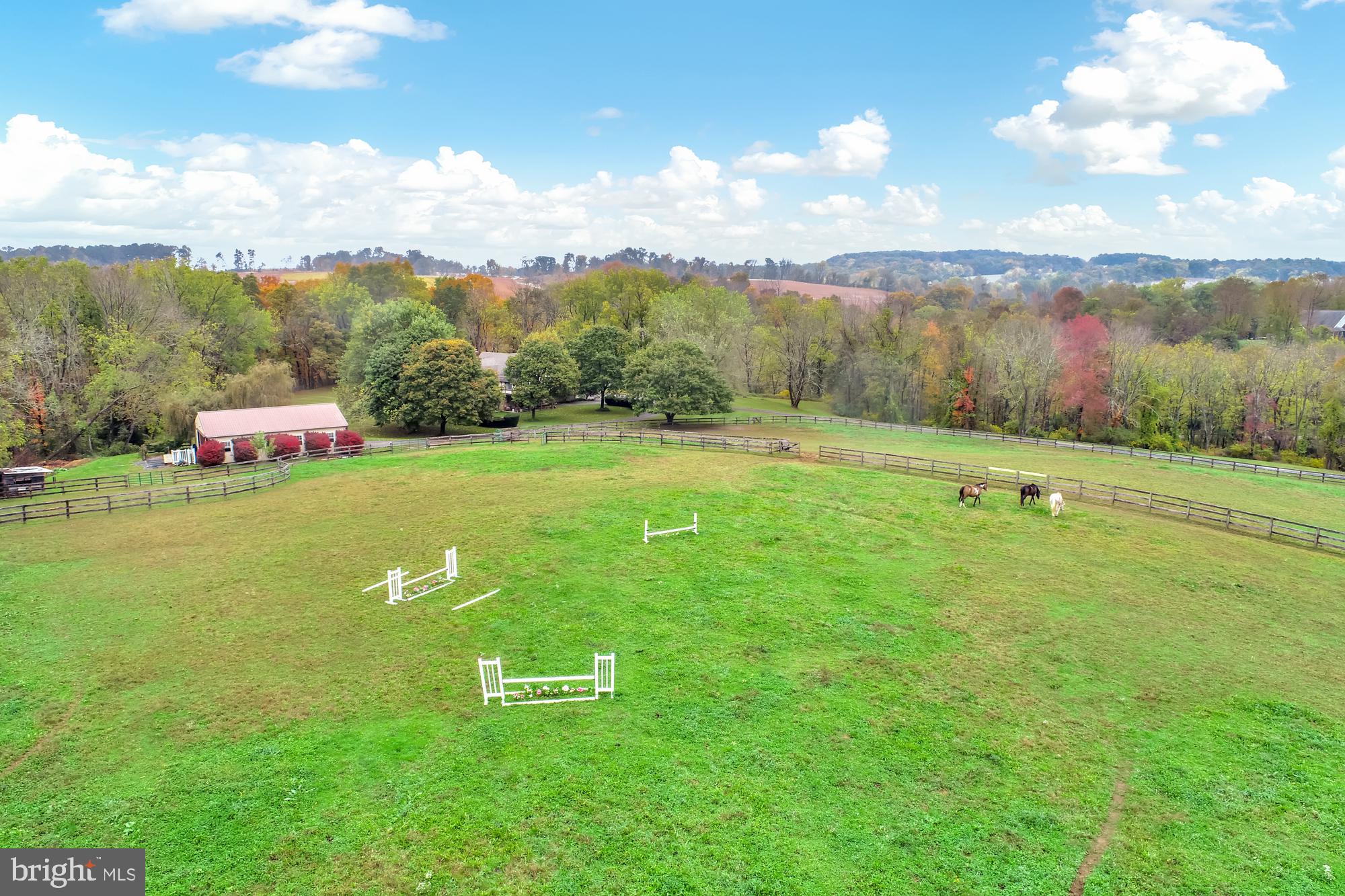 A great new home for you and your horses!