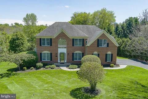 $839,900 | 402 Chrislena Lane, West Chester, PA 19380