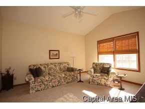 2709 Newcastle Court Springfield, IL 62711 - Photo 4 of 20