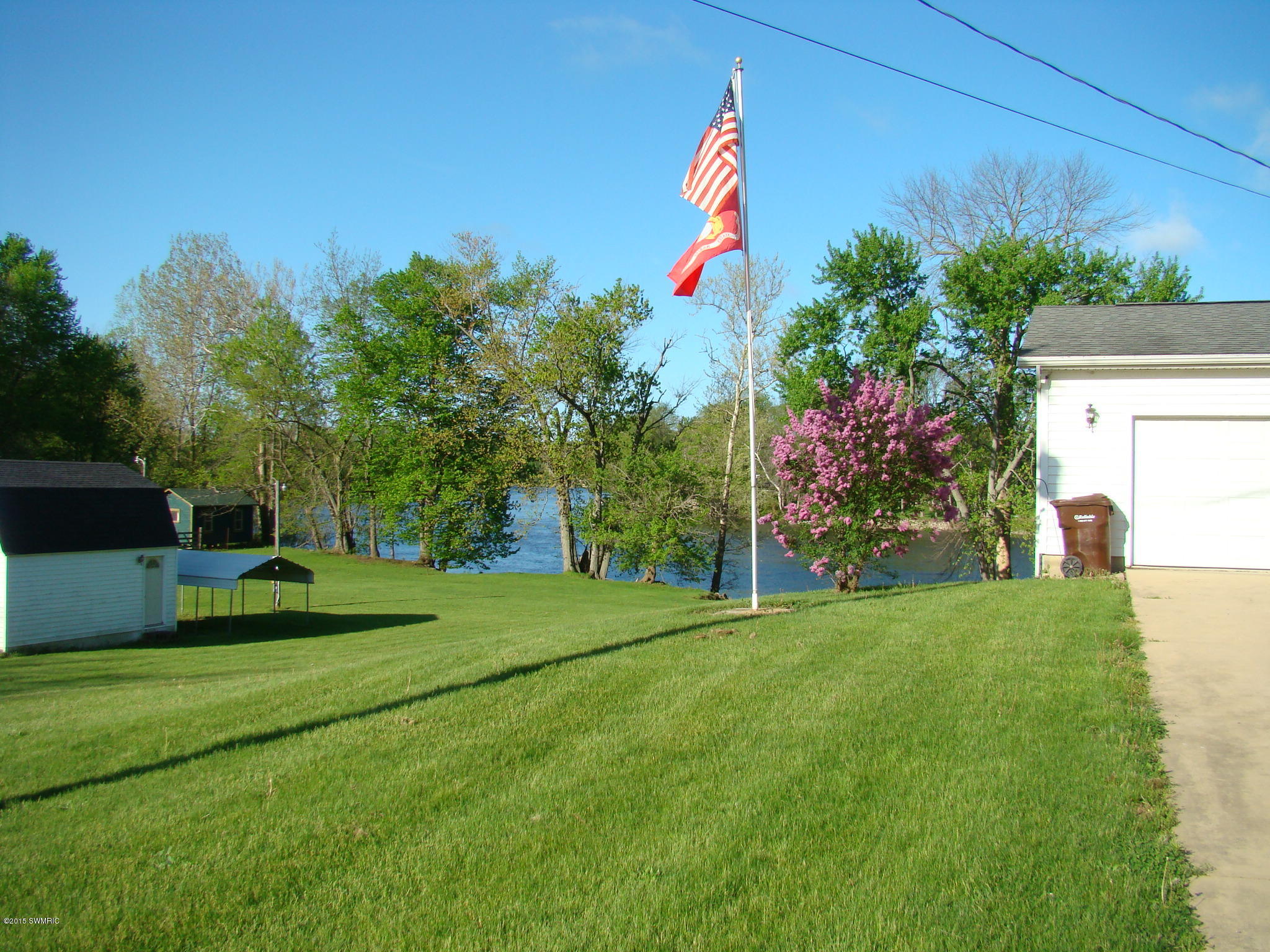 3086 River Road Benton Harbor, MI 49022 - Photo 8 of 41 DSC05756
