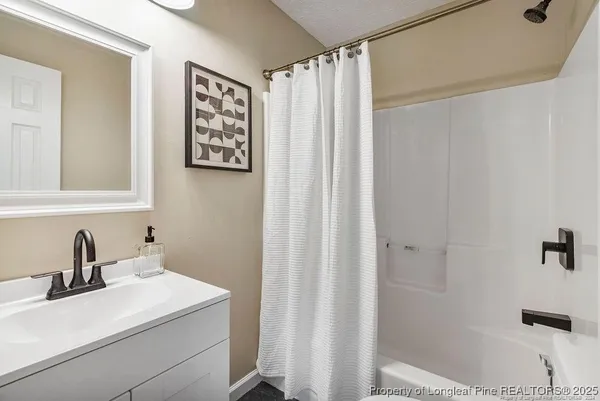 $1,950 | 417 Watergap Drive, Fayetteville, NC 28314