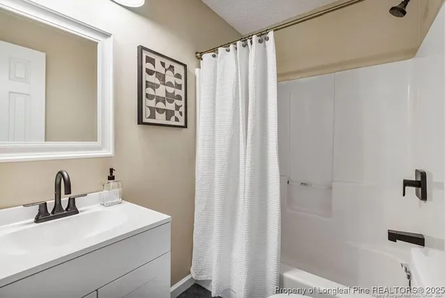 $1,950 | 417 Watergap Drive, Fayetteville, NC 28314