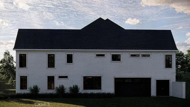 a front view of house with yard