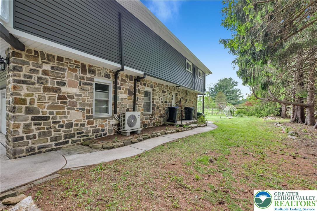 2242 Church Road Bethlehem, PA 18015 - Photo 57 of 74