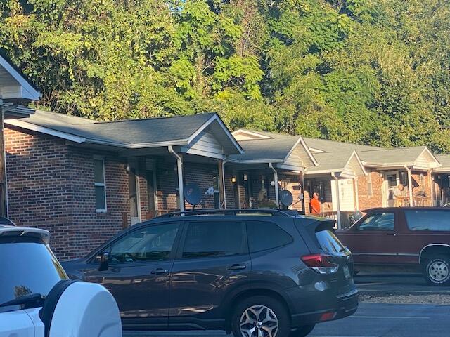 100 Canzada Place Erwin, TN 37650 - Photo 2 of 8 IMG_3616