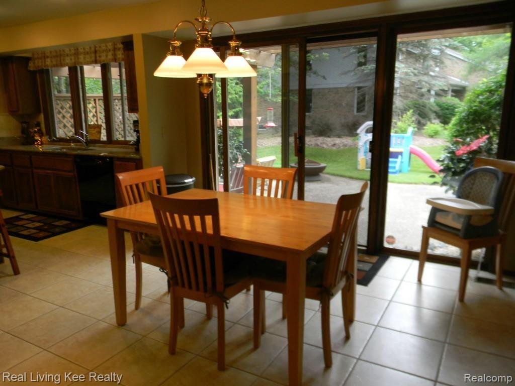 3717 Summit Ridge Drive Rochester, MI 48306 - Photo 20 of 64 DSCN7724.jpg