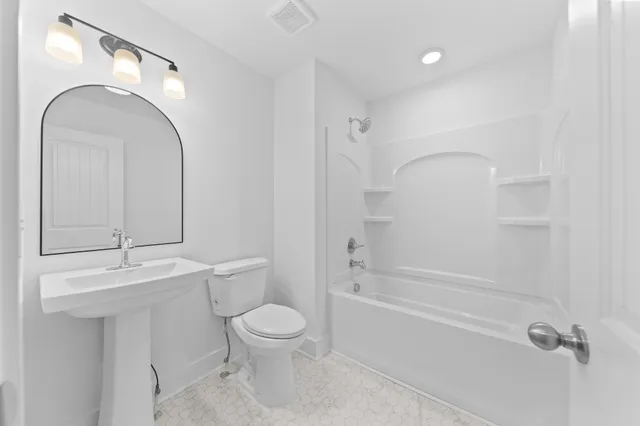 $469,900 | 232 Dugout Road, Summertown, TN 38483