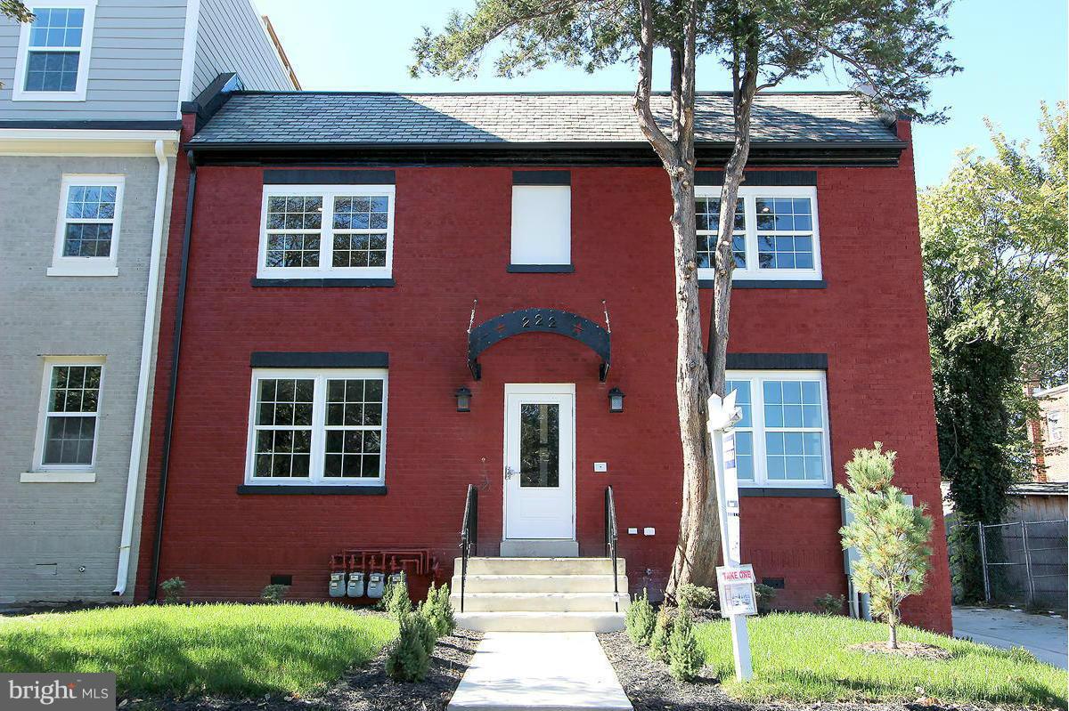 222 20th Street Northeast, Unit 1 Washington, DC 20002 - Photo 1 of 22 a front view of a house