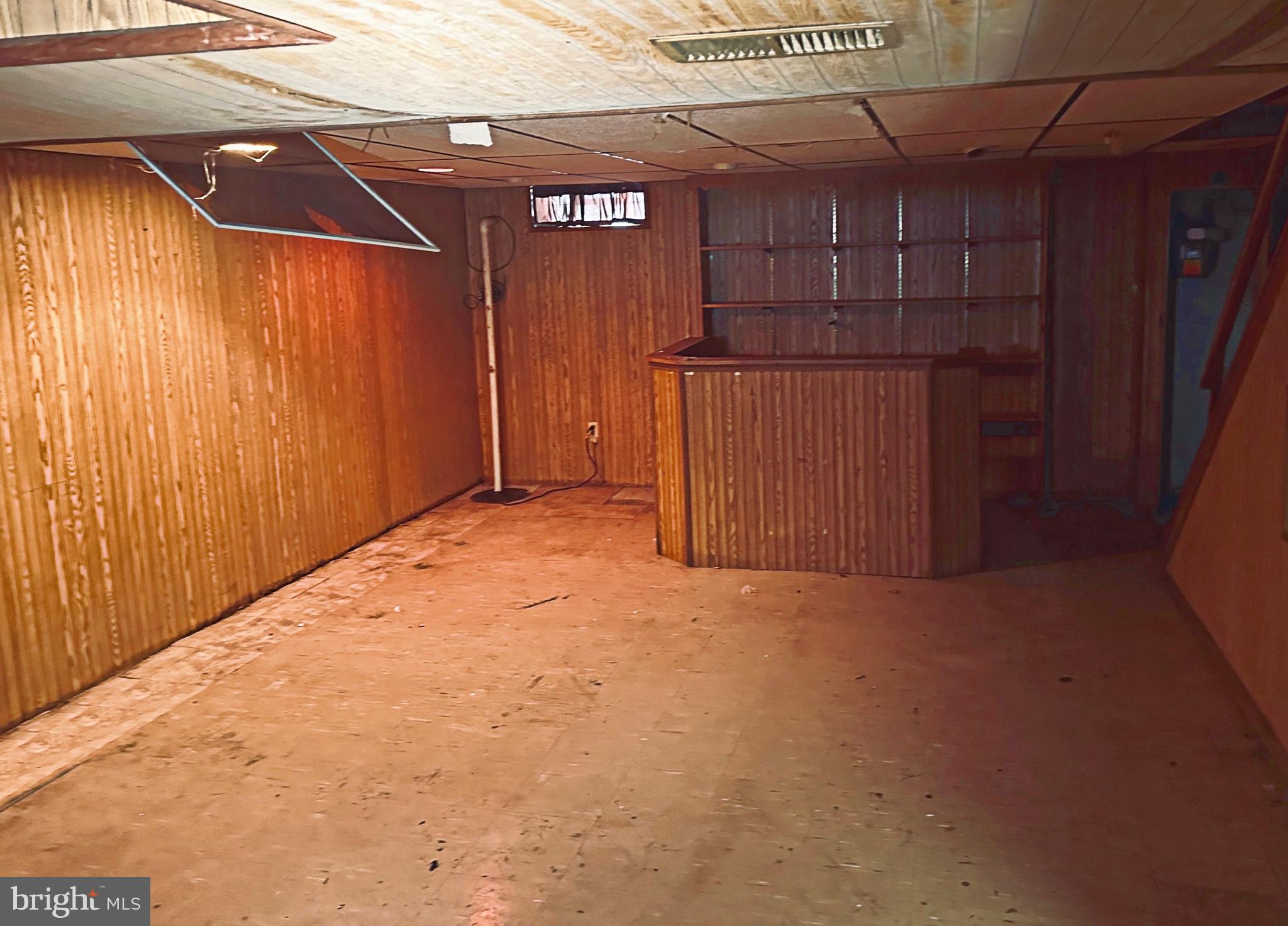 1231 Wicklow Road Baltimore, MD 21229 - Photo 12 of 13 Interior